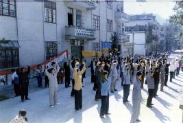 Luyện công tập thể tại một khu dân cư