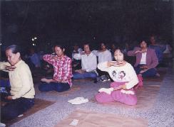 Học viên thàn phố Bách Sắc, Quảng Tây học Pháp tập thể